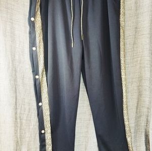 Switch Remarkable Black And Gold NWT Breakaway Pan